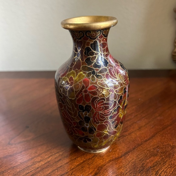 Vintage Asian cloisonné dark reds , browns , black vase , gold rim and details - Picture 3 of 6